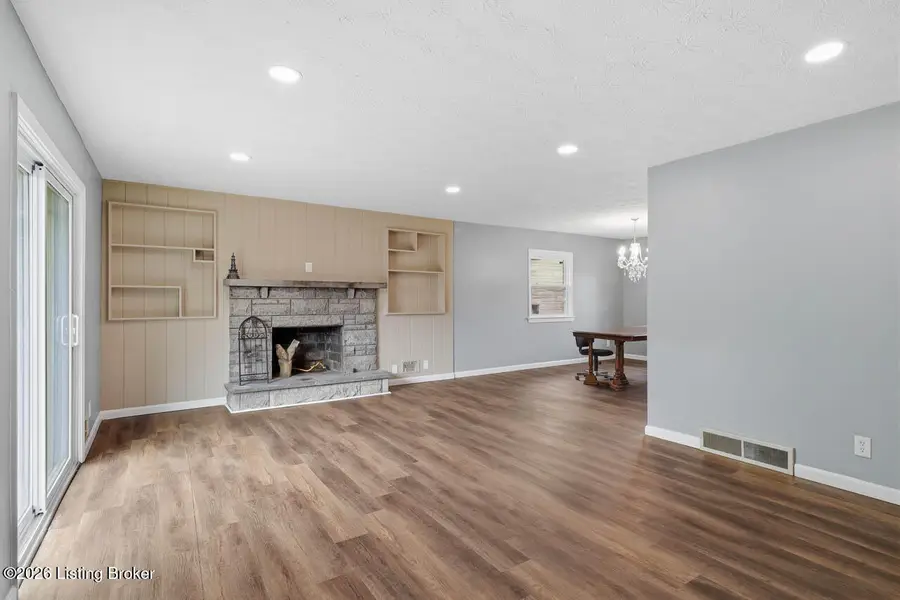 5120 Maryview Dr, Louisville, KY 40216 - #2