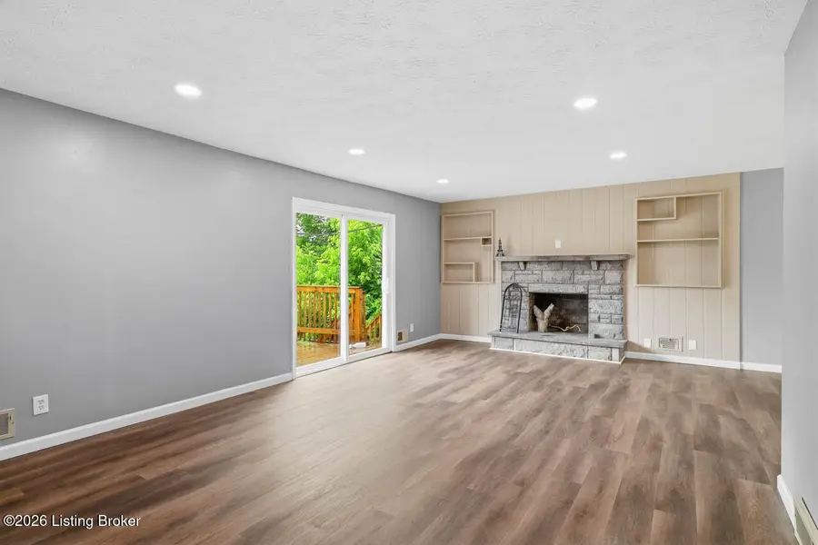 5120 Maryview Dr, Louisville, KY 40216 - #3