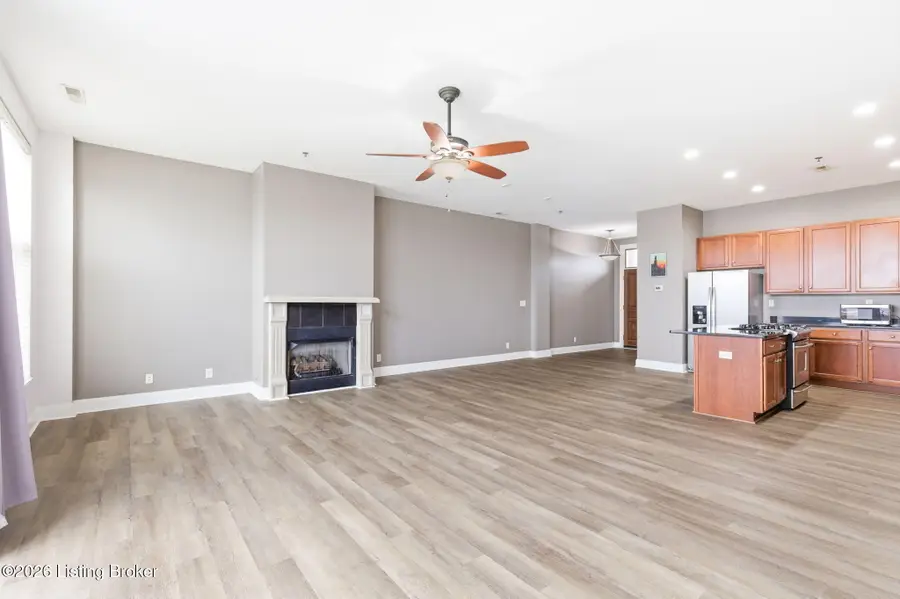 2011 Frankfort Ave #401, Louisville, KY 40206 - #3
