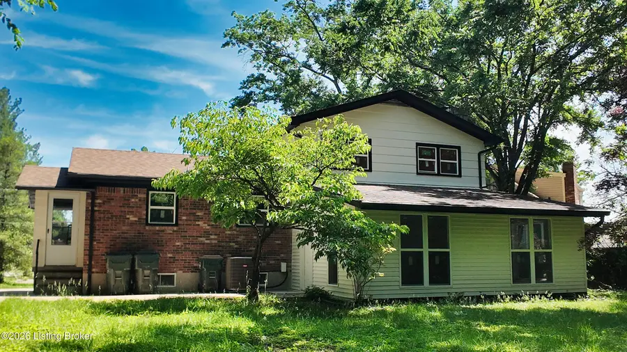 3816 Glenwillow Way, Louisville, KY 40299 - #2