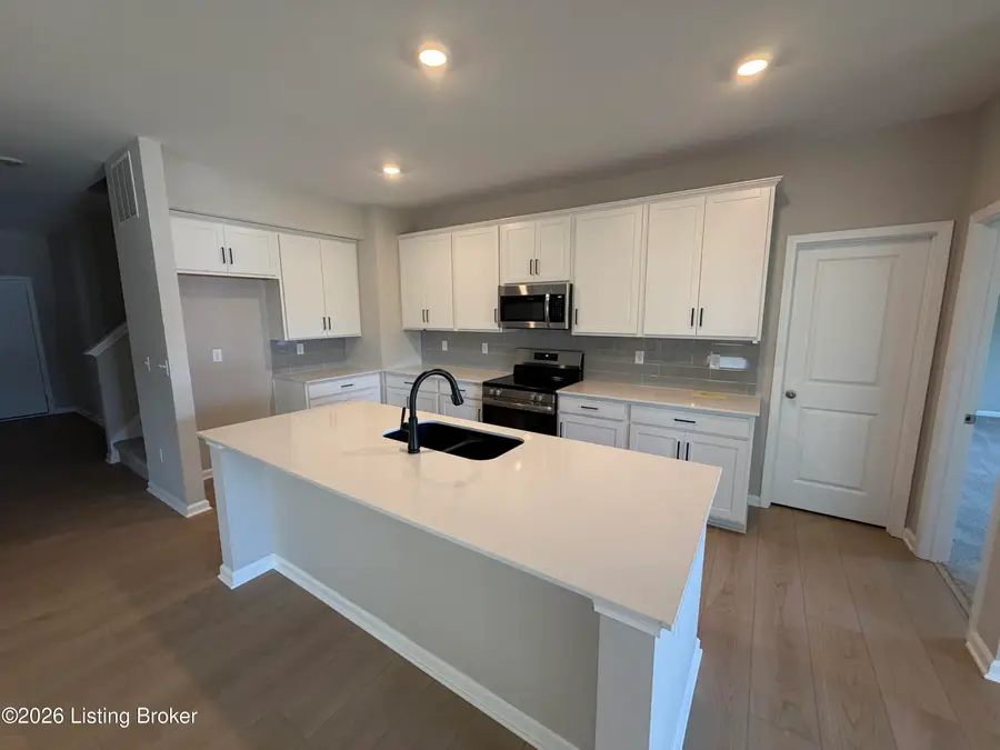 18001 Ridgeline Pl, Louisville, KY 40023 - #2