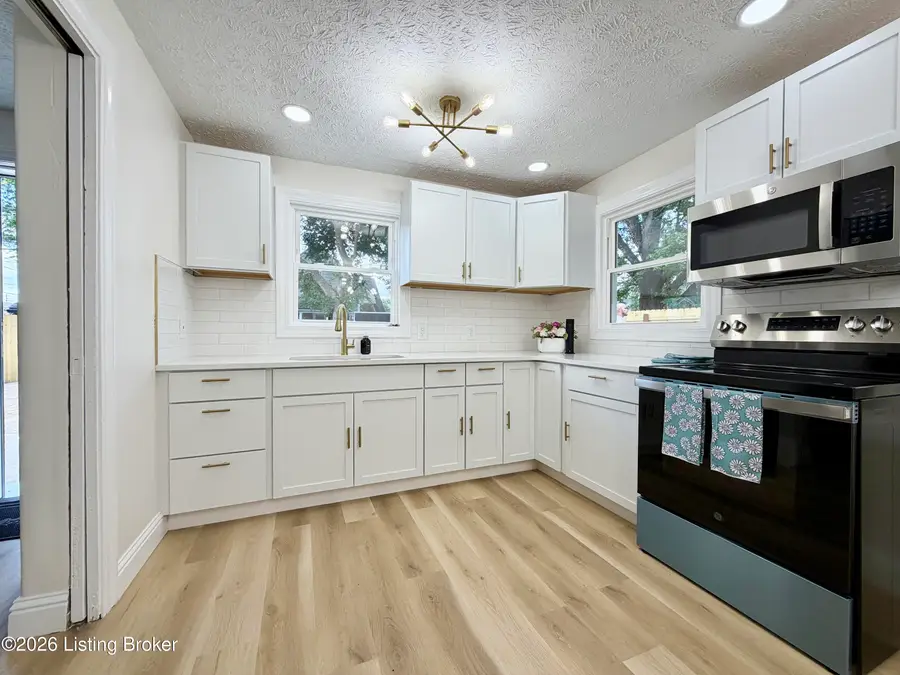 6307 S 3rd St, Louisville, KY 40214 - #2
