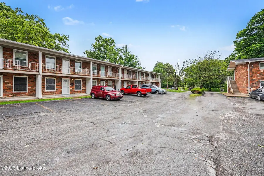 4501 S 6th St #APT 76, Louisville, KY 40214 - #2