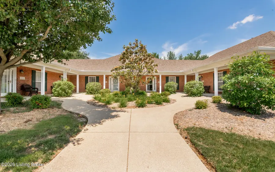 824 Garden Pointe Dr, Simpsonville, KY 40067 - #2