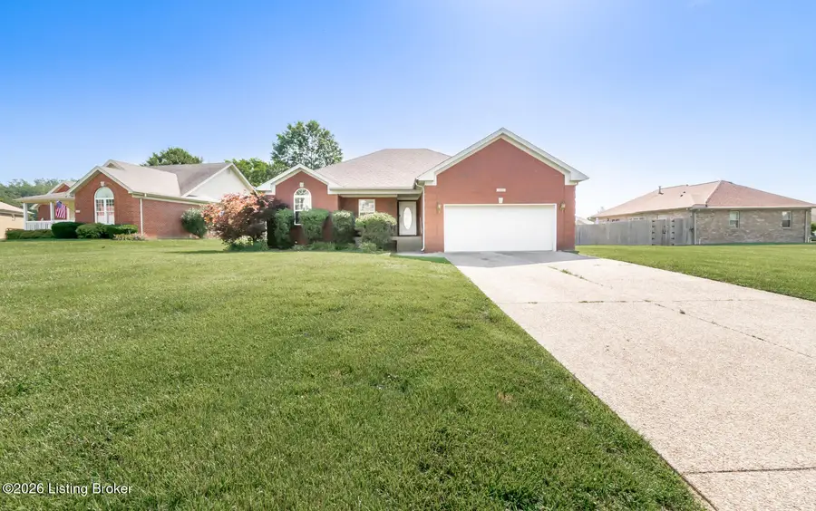 350 Jade Dr, Shepherdsville, KY 40165 - #2