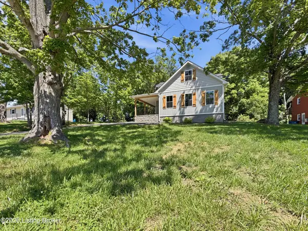 829 Old State Rd, Brandenburg, KY 40108