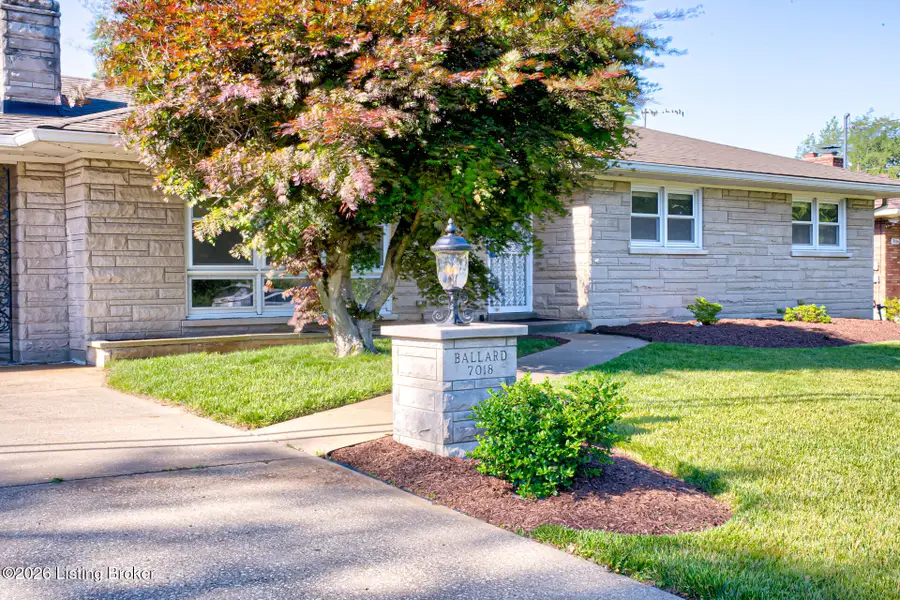 7018 Norlynn Dr, Louisville, KY 40228 - #2