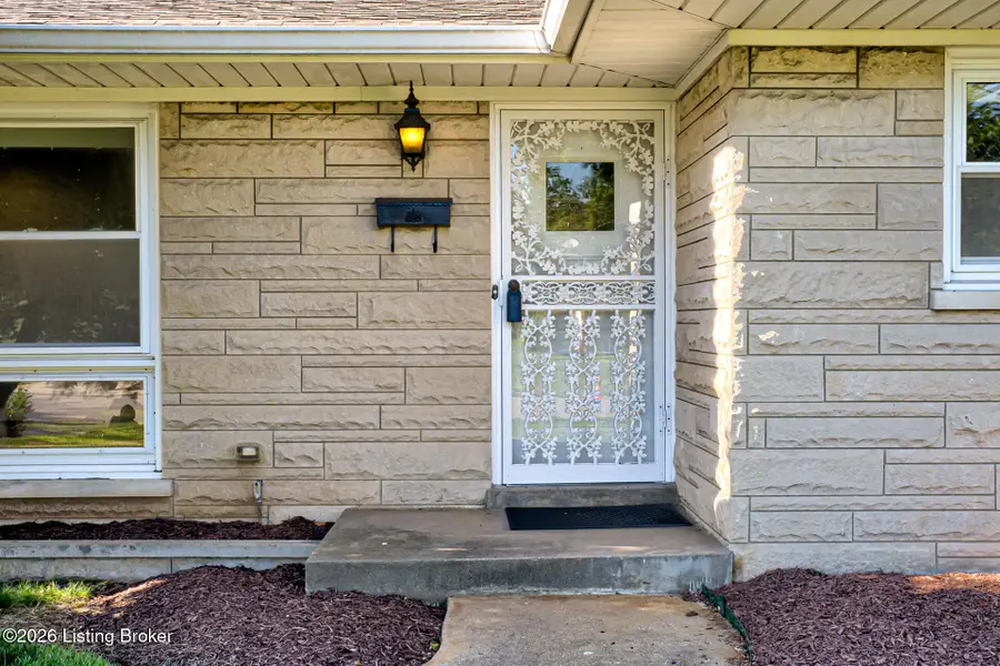 7018 Norlynn Dr, Louisville, KY 40228 - #3