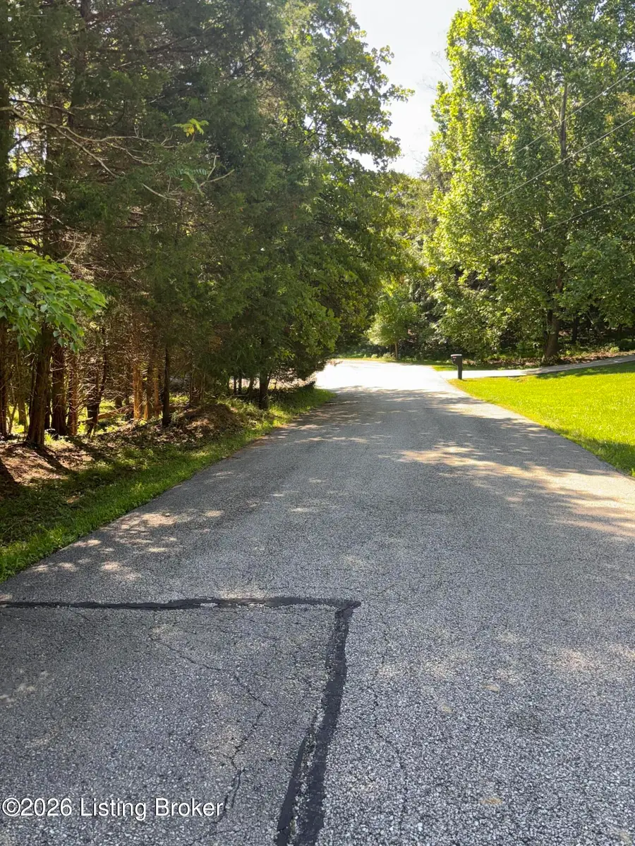 304 Robin Way, Brandenburg, KY 40108 - #2