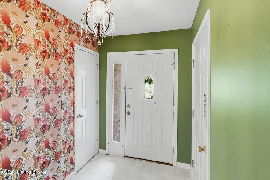 147 Bradford Pl, Mount Washington, KY 40047 - #3