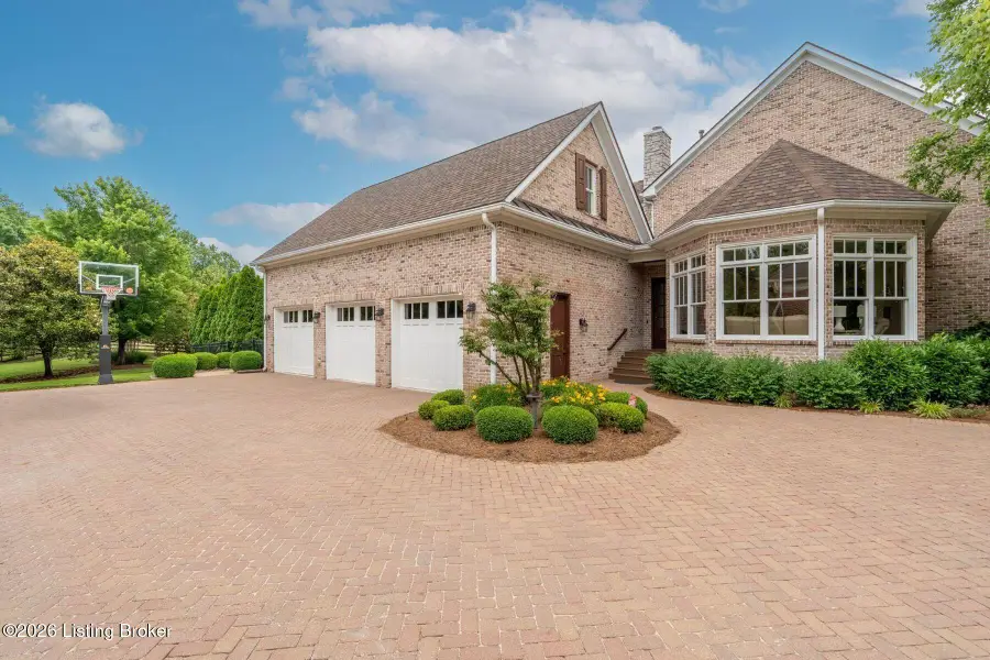 14932 Landmark Dr, Louisville, KY 40245 - #2