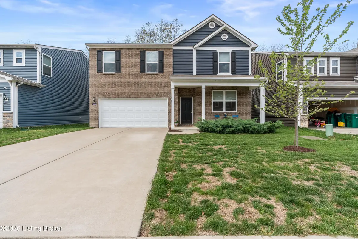 12034 Wooden Trace Dr, Louisville, KY 40229 - #1