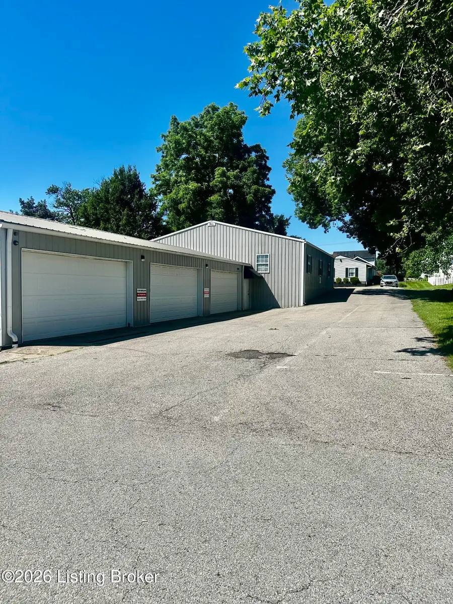 10413 Taylorsville Rd, Jeffersontown, KY 40299 - #3