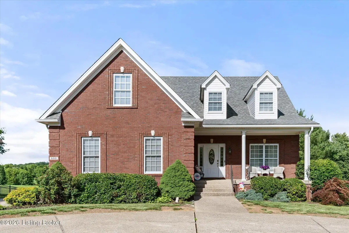 600 Ashbourne Dr, Shelbyville, KY 40065 - #1