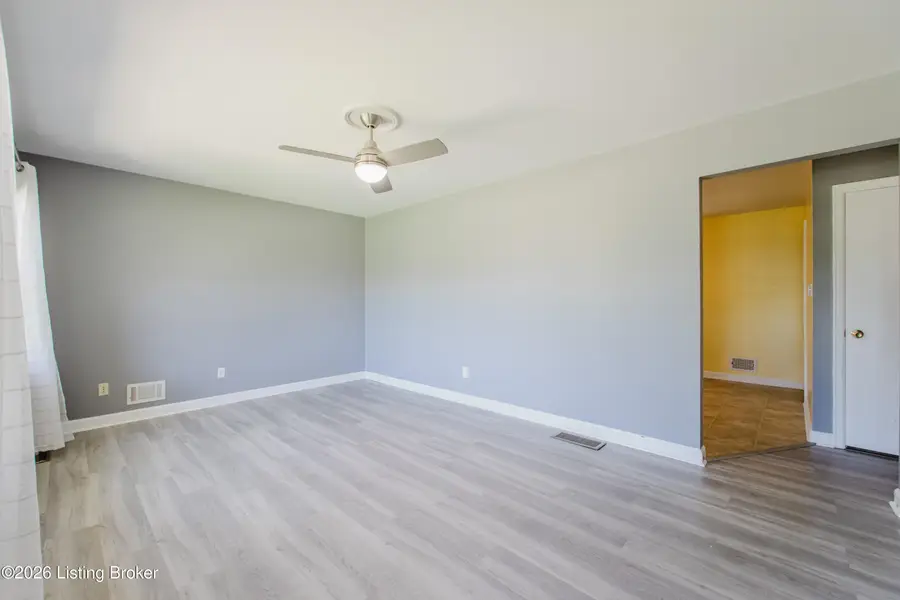 8011 Columbine Dr, Louisville, KY 40258 - #2