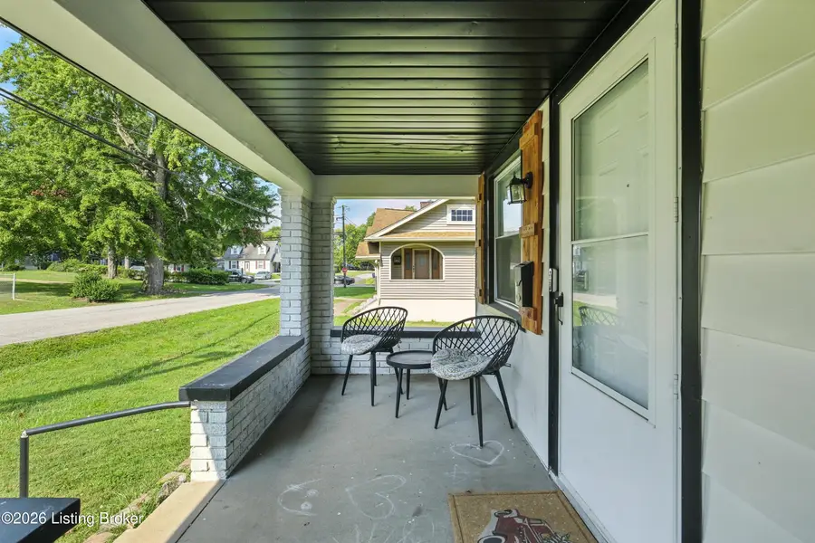 1871 Kendall Ln, Louisville, KY 40216 - #3