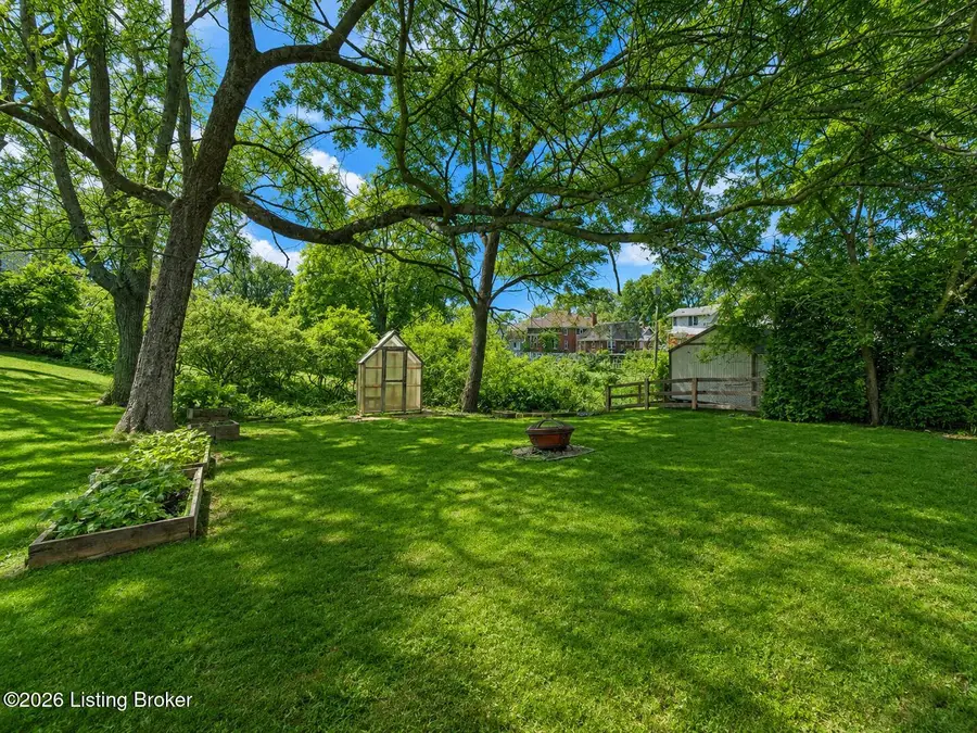 831 N Ft Thomas Ave, Fort Thomas, KY 41075 - #3
