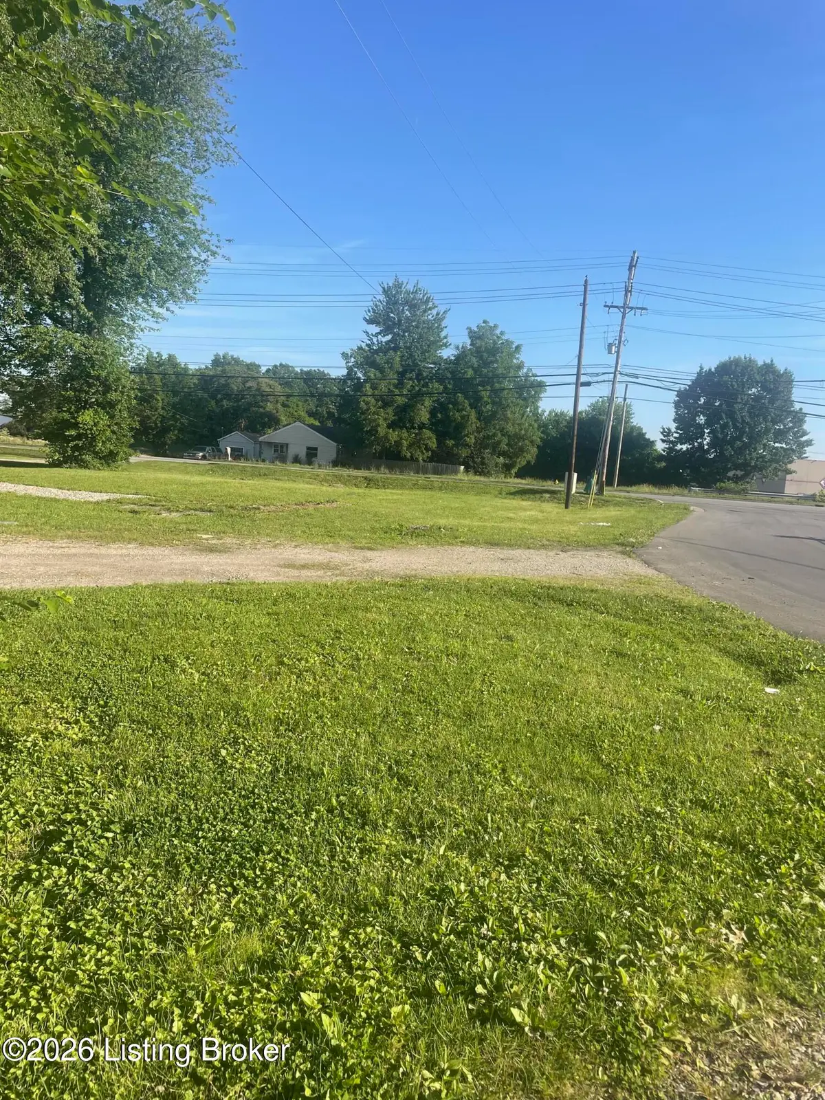4002 E Indian Trail, Louisville, KY 40213 - #1