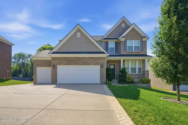 3811 Creekshire Dr, Louisville, KY 40245