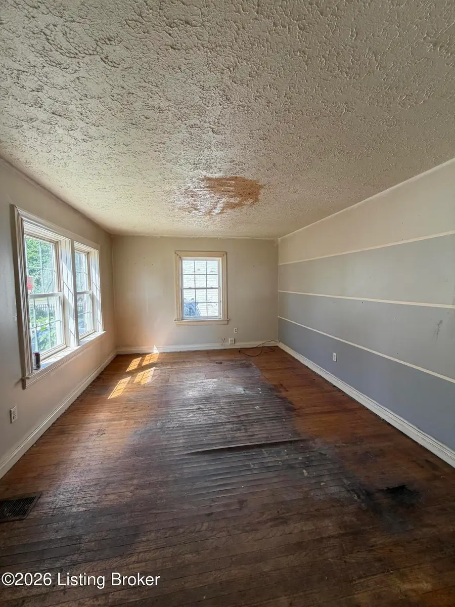 1287 Springdale Dr, Louisville, KY 40213 - #2