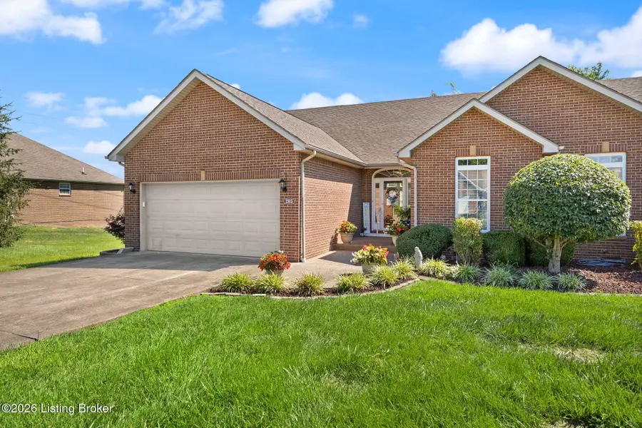 205 S Farmington Dr, Lebanon, KY 40033 - #3