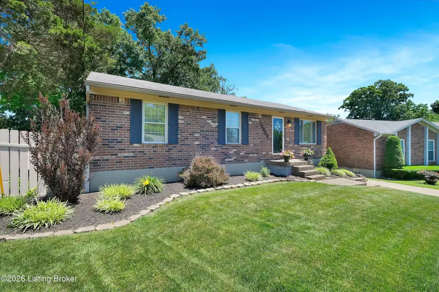 10909 Chenwood Ct, Jeffersontown, KY 40299 - #2