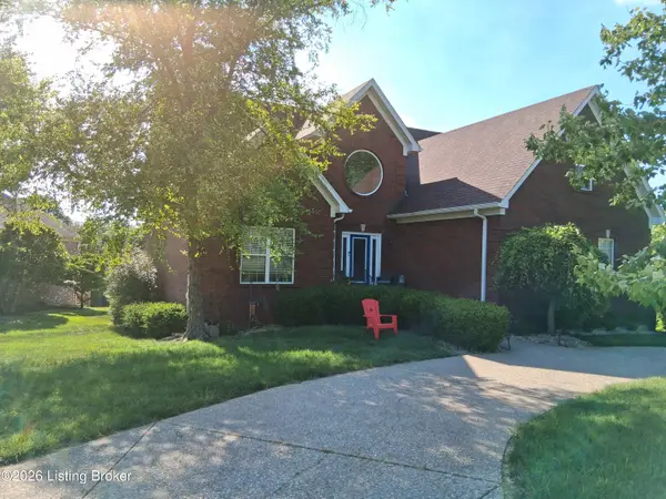 1109 Crosstimbers Dr, Louisville, KY 40245