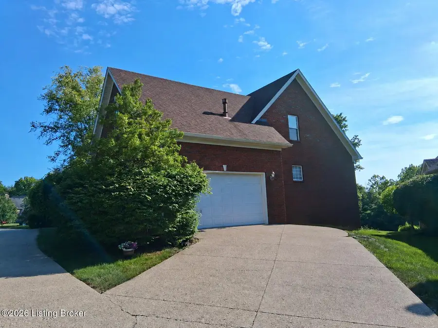 1109 Crosstimbers Dr, Louisville, KY 40245 - #2