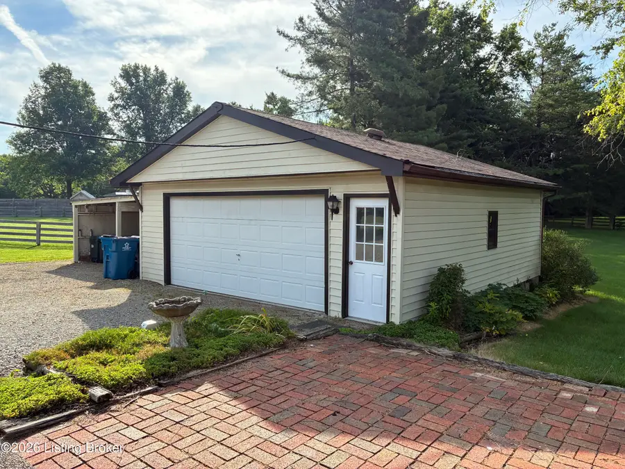 2502 Holly Ln, La Grange, KY 40031 - #3