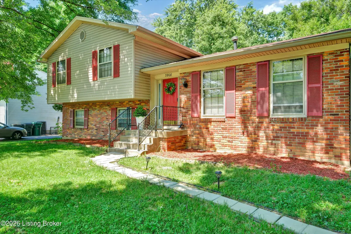 3908 Stony Brook Dr, Jeffersontown, KY 40299 - #1