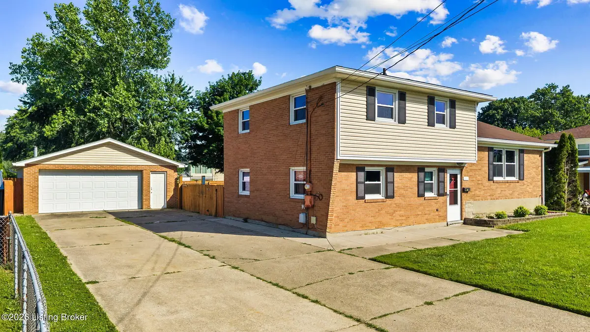 11011 Oliverda Dr, Louisville, KY 40272 - #1
