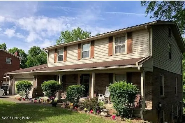 8907 Lakeridge Dr, Louisville, KY 40272 - #1