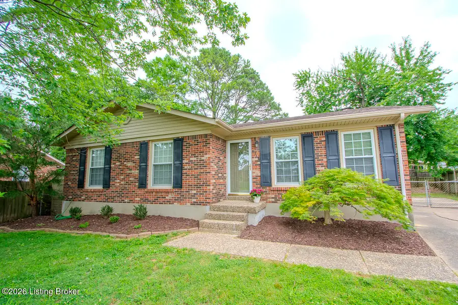 8313 Millington Ct, Louisville, KY 40228 - #2