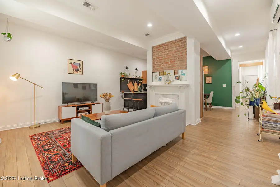 417 Camp St, Louisville, KY 40203 - #3