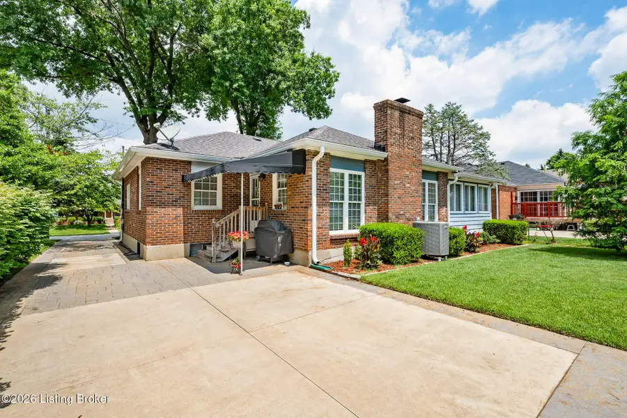 9214 Axminster Dr, Jeffersontown, KY 40299 - #3