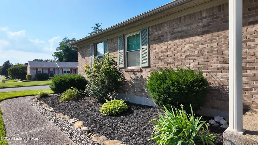 4613 Braves Ln, Louisville, KY 40272 - #3