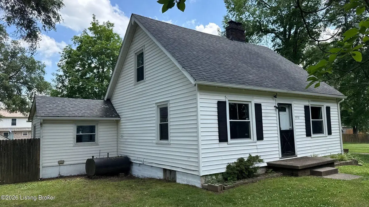 6901 Waller Ln, Louisville, KY 40258 - #1
