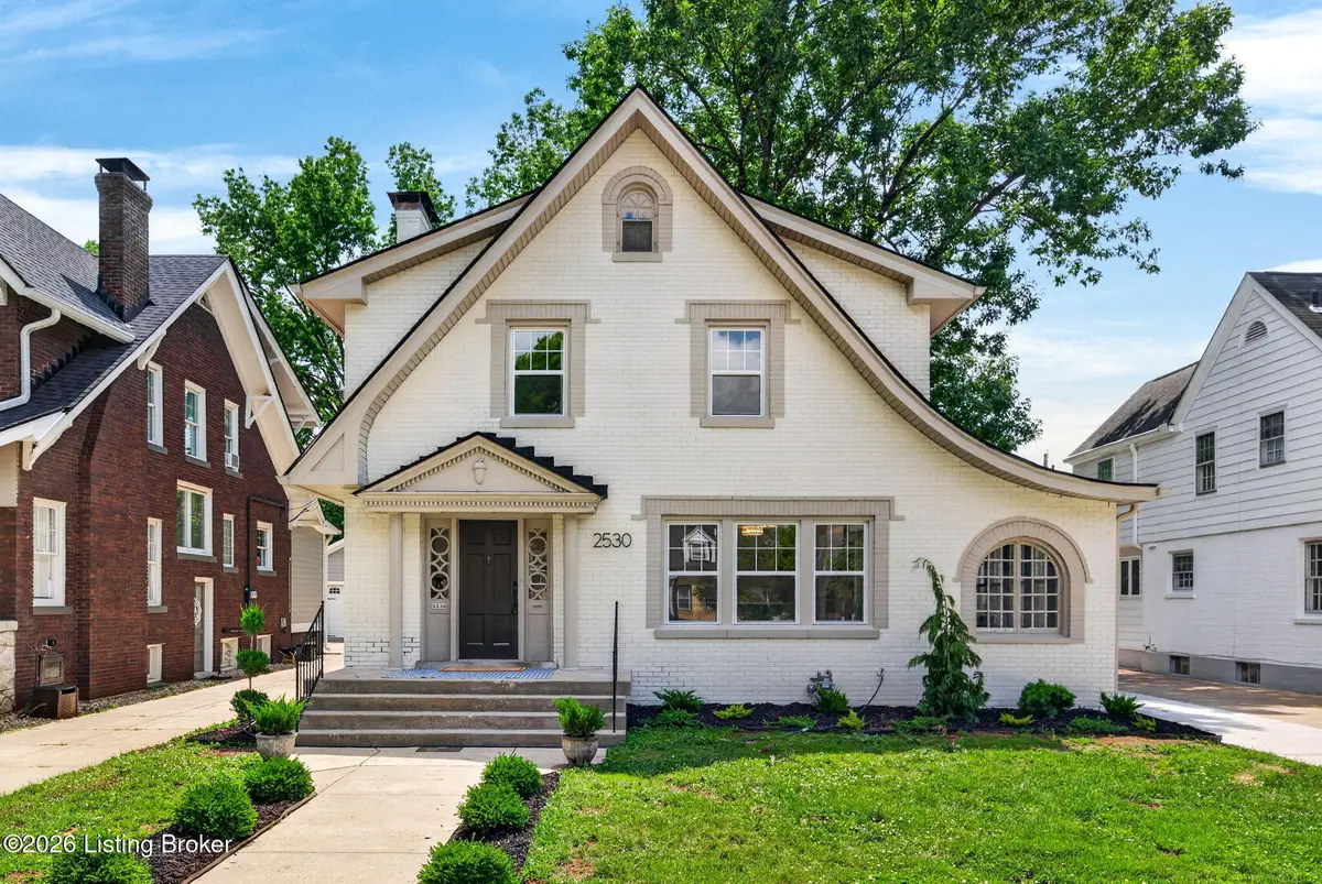 2530 Broadmeade Rd, Louisville, KY 40205 - #1