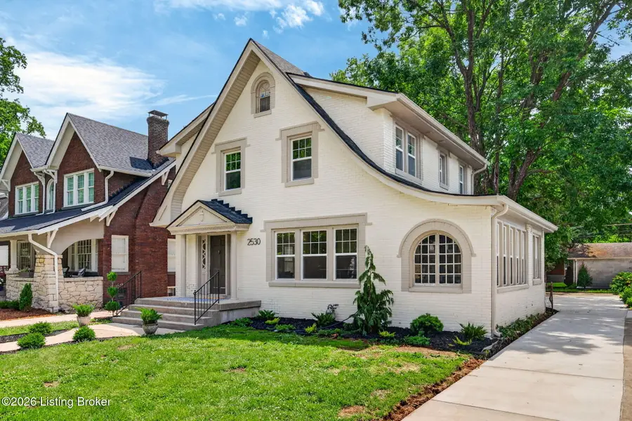 2530 Broadmeade Rd, Louisville, KY 40205 - #2
