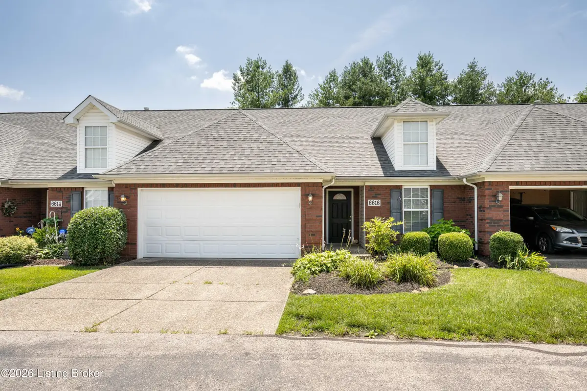 6616 Woods Mill Dr, Louisville, KY 40272 - #1