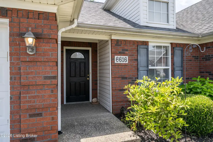 6616 Woods Mill Dr, Louisville, KY 40272 - #2