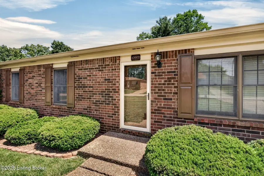 10902 Conti Ln, Jeffersontown, KY 40299 - #2