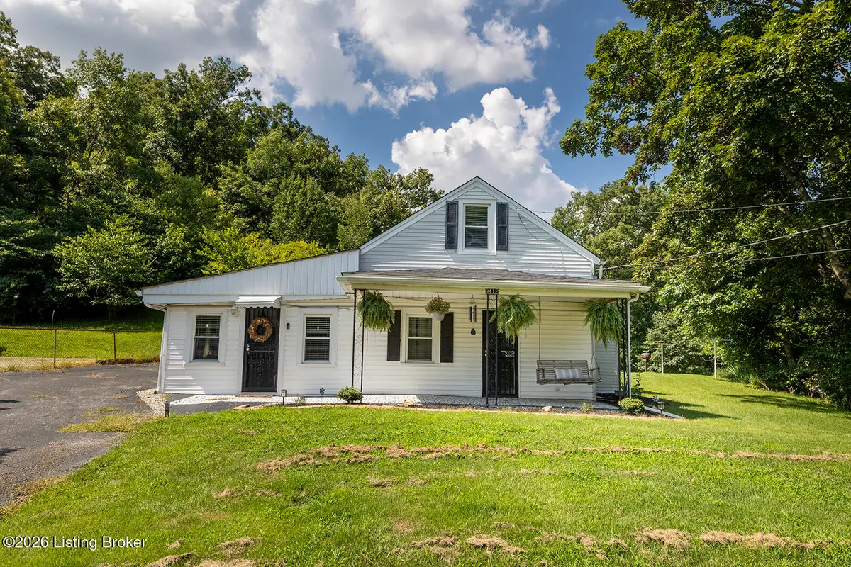 9412 3rd Street Rd, Louisville, KY 40272 - #1