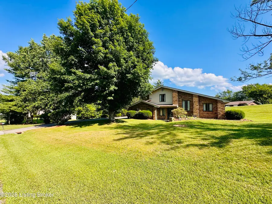 416 Hendricks St, Leitchfield, KY 42754 - #3