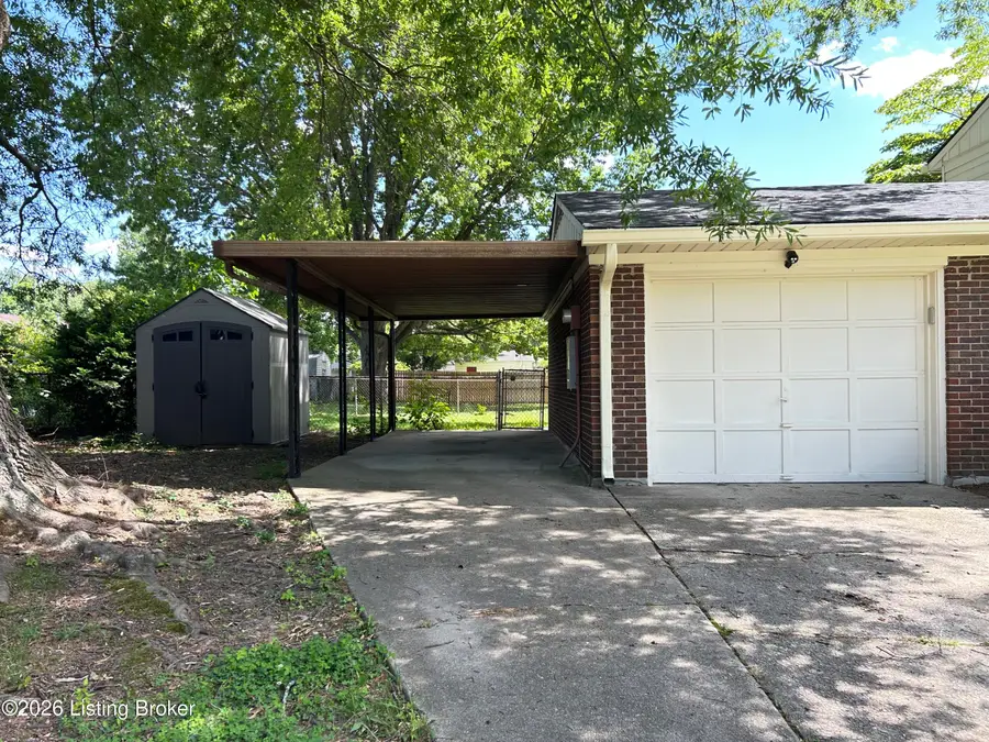 2009 Meadowgate Ln, Louisville, KY 40223 - #2