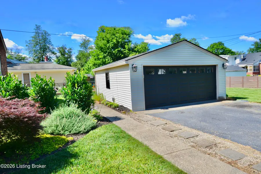 4435 Blenheim Rd, Louisville, KY 40207 - #3