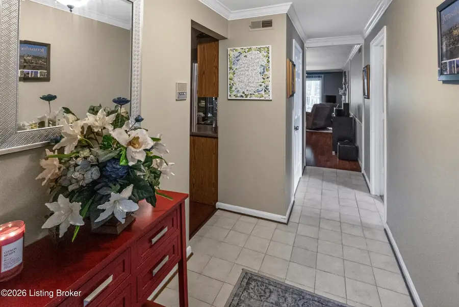 705 Donard Park Ave, Louisville, KY 40218 - #3