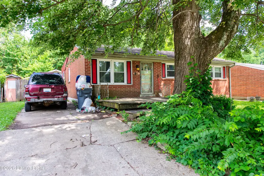 9307 Lantana Dr, Louisville, KY 40229 - #3