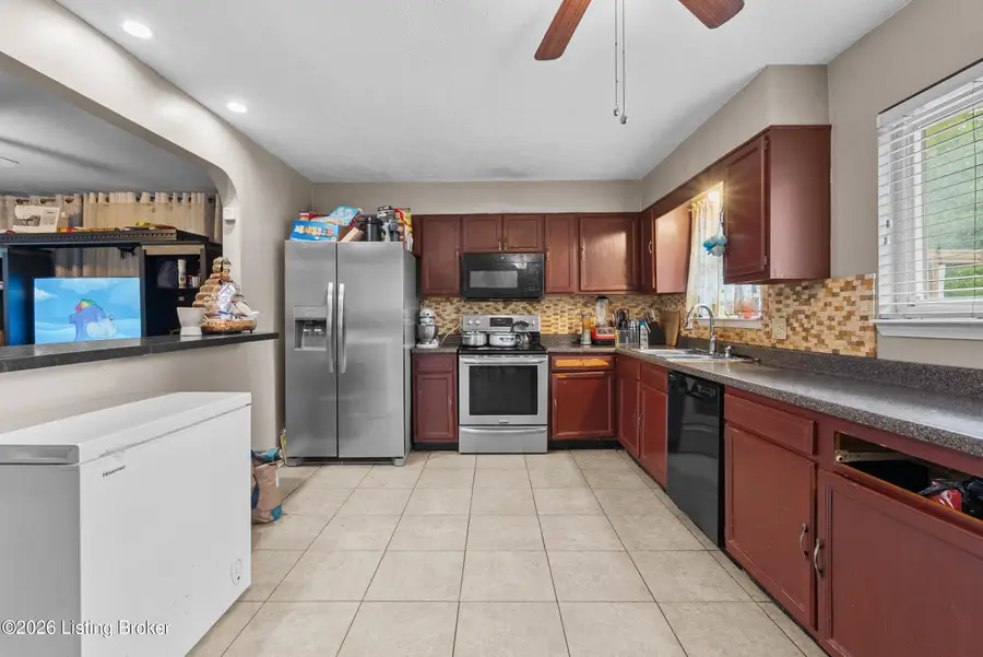 3620 Regatta Way, Louisville, KY 40211 - #2
