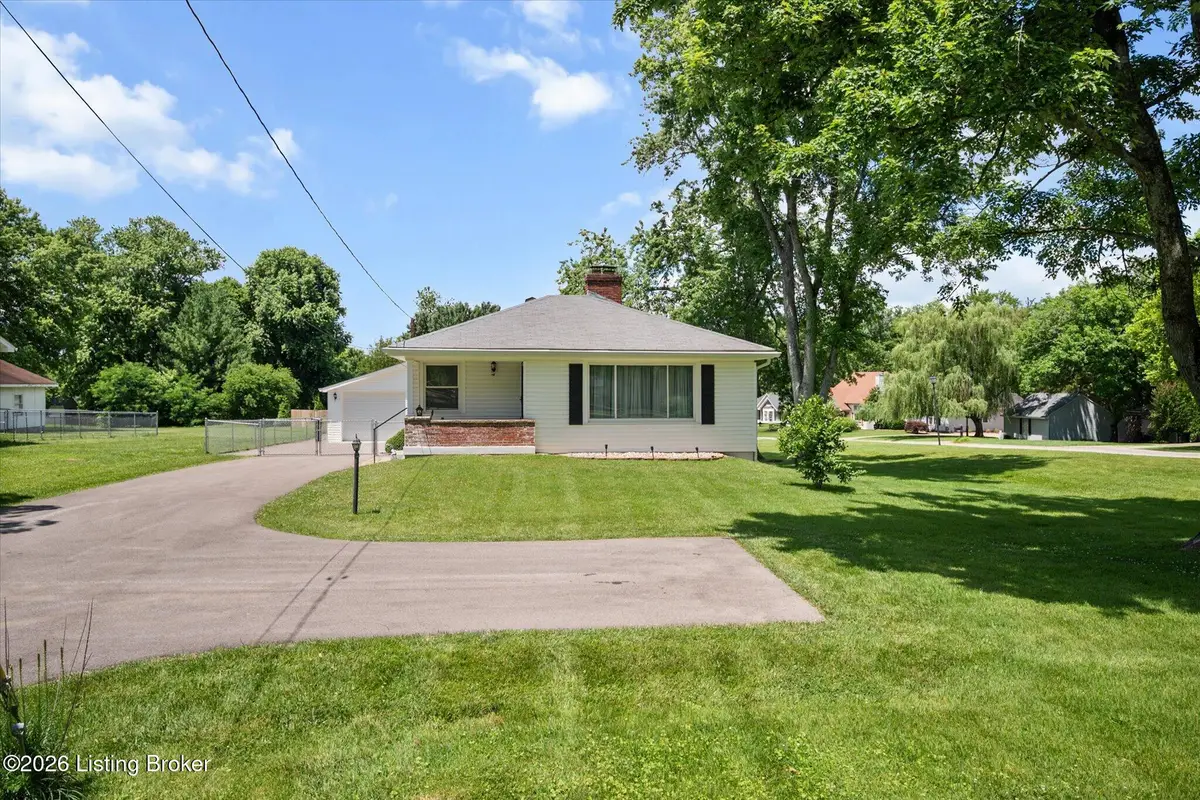 4004 Billtown Rd, Jeffersontown, KY 40299 - #1